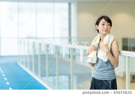 體育館中年婦女體育俱樂部 65655620