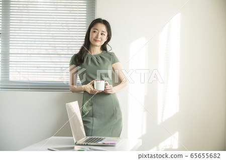 女人，1，辦公室 65655682