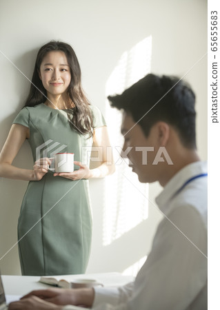 洗澡間，下午茶時間 65655683