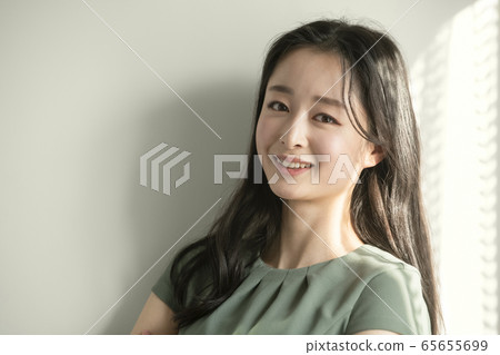 Woman, 1, office 65655699