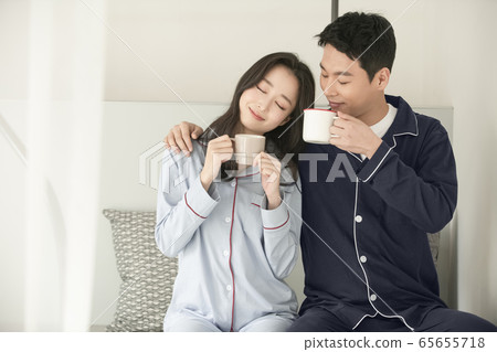 新婚夫婦，臥室，睡衣 65655718