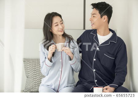 新婚夫婦，臥室，睡衣 65655723