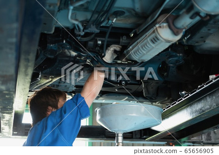 汽車保養與維修 汽車保養與維修 65656905