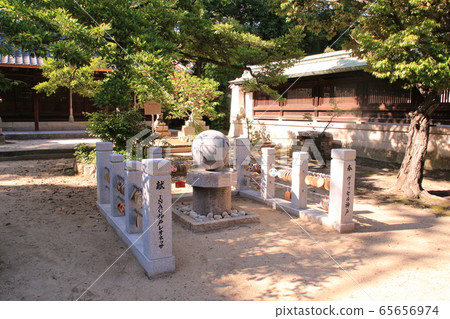 Hanyu Archer Yuke的Bowstrings Shrine Hanyu Archer Yuke的Bowstrings Shrine 65656974