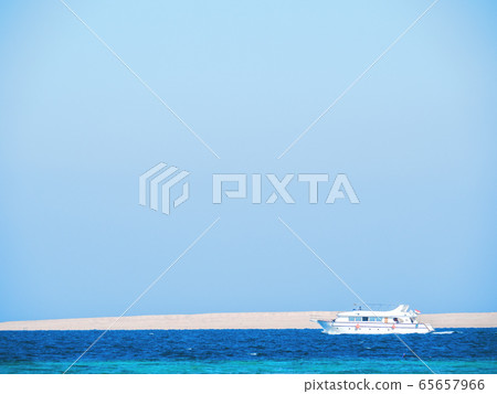 White boat with tourists sailing Red Sea, long White boat with tourists sailing Red Sea, long 65657966
