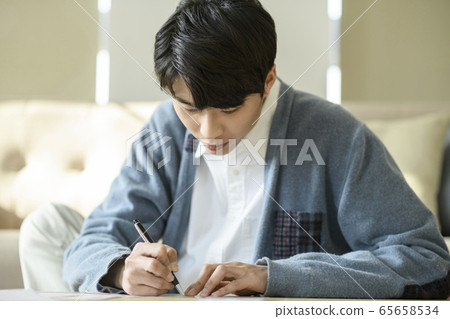 Single life concept, young cheerful Asian man's daily life 197 65658534