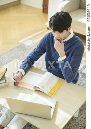 Single life concept, young cheerful Asian man's daily life 253 65658649