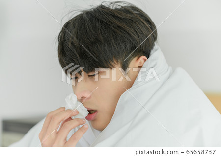 Single life concept, young cheerful Asian man's daily life 077 65658737