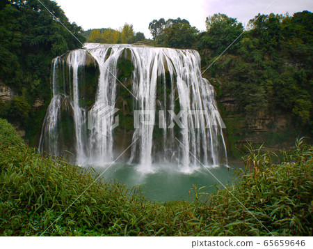 Guizhou Huang Fruit Falls 65659646