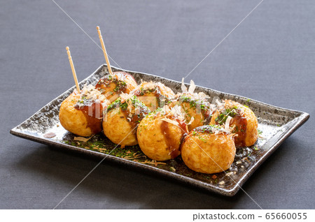 章魚燒配藍色海藻 章魚燒配藍色海藻 65660055
