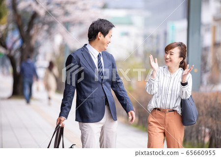  休閒商務員工 65660955