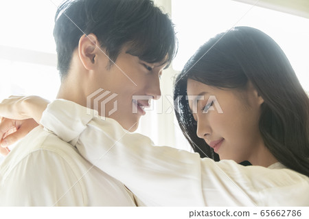 Lifestyle, man and woman, newlyweds Lifestyle, man and woman, newlyweds 65662786