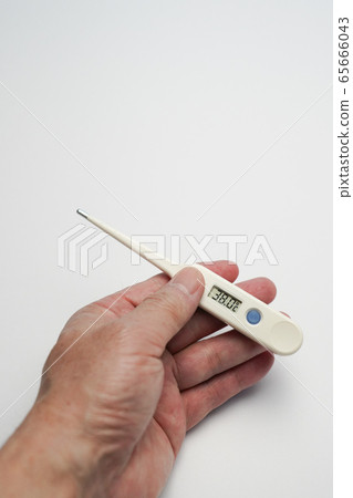 中老年人的高溫發燒 中老年人的高溫發燒 65666043