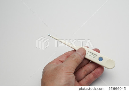 中老年人的高溫發燒 中老年人的高溫發燒 65666045