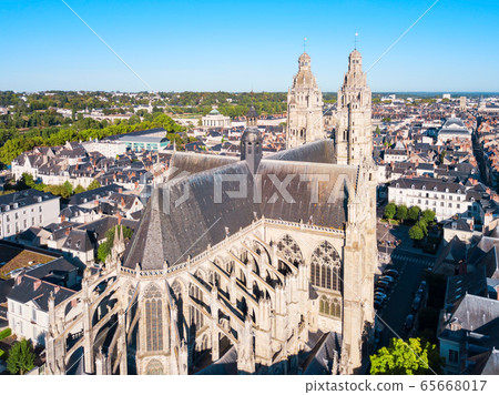 Tours Cathedral aerial view, France 65668017