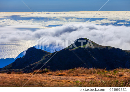 Pico Arieiro to Pico Ruivo landscape Pico Arieiro to Pico Ruivo landscape 65669881