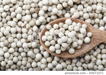 白胡椒粒 65671071