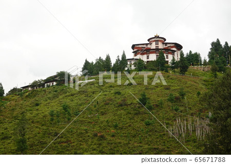 Bhutan's castles and temples (Parozon, Rinpunzon) 65671788