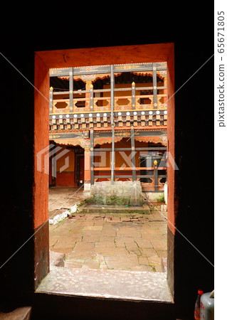 Bhutan's castles and temples (Parozon, Rinpunzon) Bhutan's castles and temples (Parozon, Rinpunzon) 65671805
