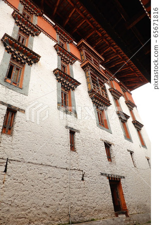 Bhutan's castles and temples (Parozon, Rinpunzon) Bhutan's castles and temples (Parozon, Rinpunzon) 65671816
