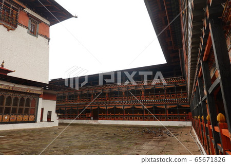 Bhutan's castles and temples (Parozon, Rinpunzon) 65671826