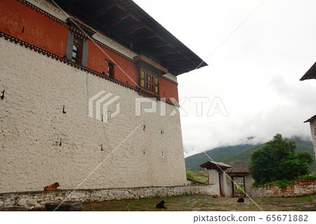 Bhutan's castles and temples (Parozon, Rinpunzon) Bhutan's castles and temples (Parozon, Rinpunzon) 65671882