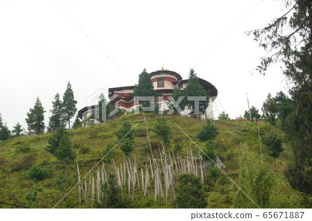 Bhutan's castles and temples (Parozon, Rinpunzon) 65671887
