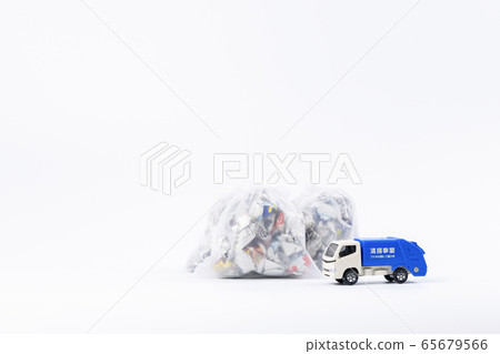 垃圾車,垃圾袋,垃圾收集圖像 垃圾車,垃圾袋,垃圾收集圖像 65679566