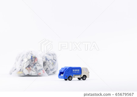 垃圾車,垃圾袋,垃圾收集圖像 垃圾車,垃圾袋,垃圾收集圖像 65679567