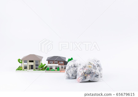 House trash bag 65679615