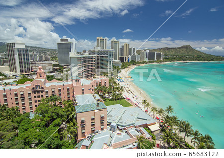 Hawaii's spectacular view (Waikiki Beach) 65683122