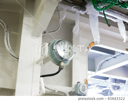 Clock: Hyuga (helicopter-equipped destroyer) Clock: Hyuga (helicopter-equipped destroyer) 65683322