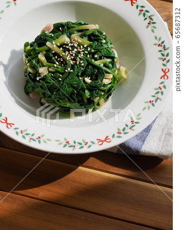 Korean food spinach, side dish Korean food spinach, side dish 65687312