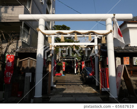 高松新明社與驚人的白色鳥居門京都 65687619