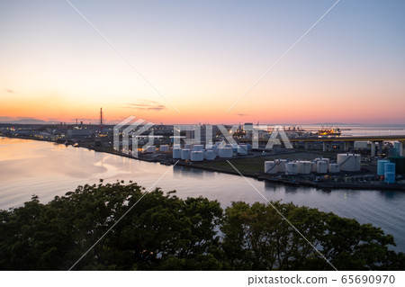 Petrochemical complex 65690970