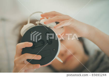 鬧鐘 起床 醒來 65691244