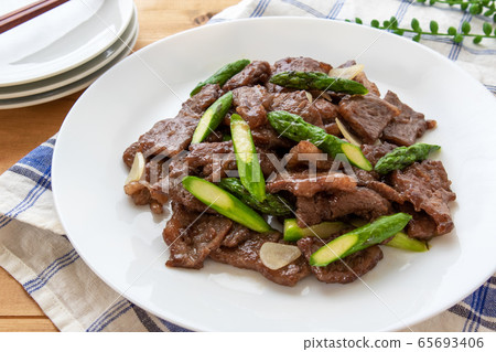 蘆筍炒牛肉 65693406