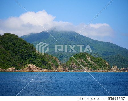 Ezaki coast in summer Ezaki coast in summer 65695267