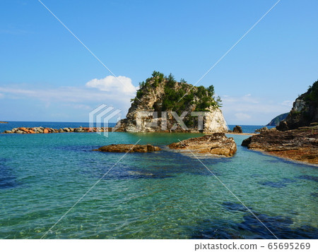 Ezaki coast in summer Ezaki coast in summer 65695269