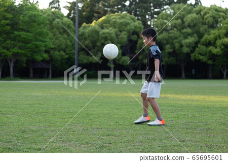 Soccer practice 65695601