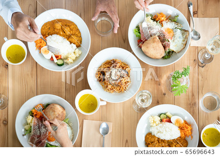 美食餐餐廳家庭聚會 美食餐餐廳家庭聚會 65696643