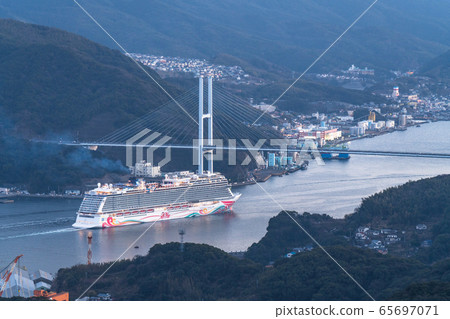 <長崎>長崎港/豪華遊輪出港 <長崎>長崎港/豪華遊輪出港 65697071