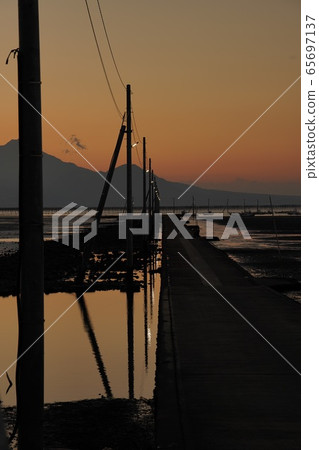 Hatota Sea Floor Road 65697137