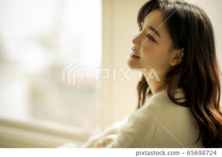 女人,休息,生活方式 女人,休息,生活方式 65698724