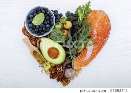 Heart shape of ketogenic low carbs diet concept. Heart shape of ketogenic low carbs diet concept. 65698741