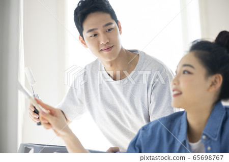 Couple, interior, paint 65698767