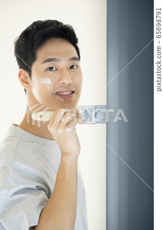 Man, paint, lifestyle Man, paint, lifestyle 65698791