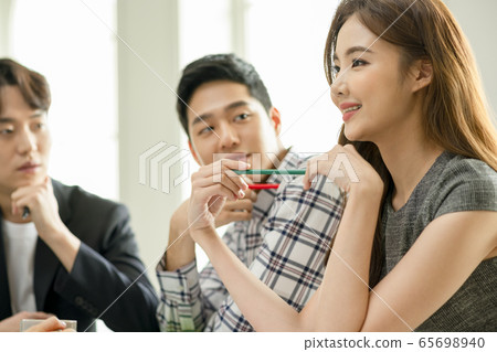 Business, meeting, men and women 65698940