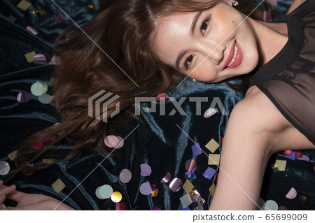 女人,美麗,華麗 女人,美麗,華麗 65699009