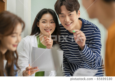 Business, men and women, meeting 65699180